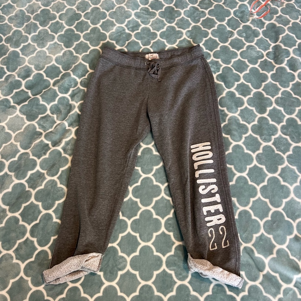 Hollister Gray Joggers with Cuffed Bottoms and Elastic Waistband